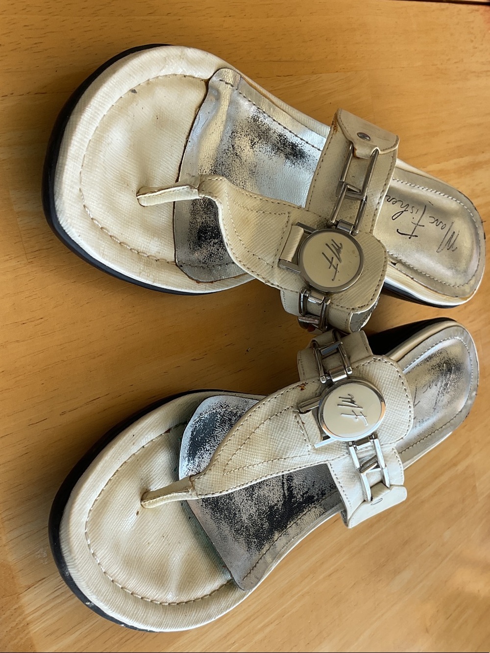Marc FISHER Thong Sandals WHITE with Silver Accents